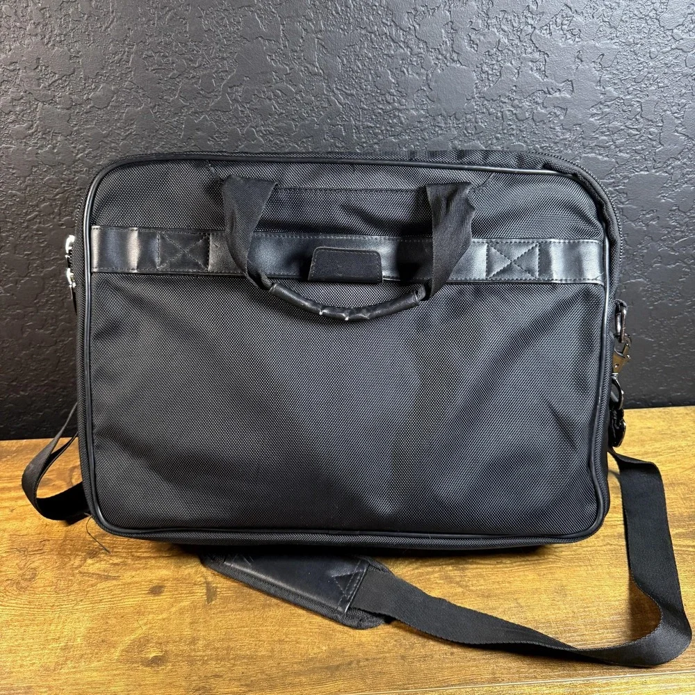 Kenneth Cole Reaction EZ-Scan 538455 Black Ballistic‎ Nylon Briefcase Mens OS